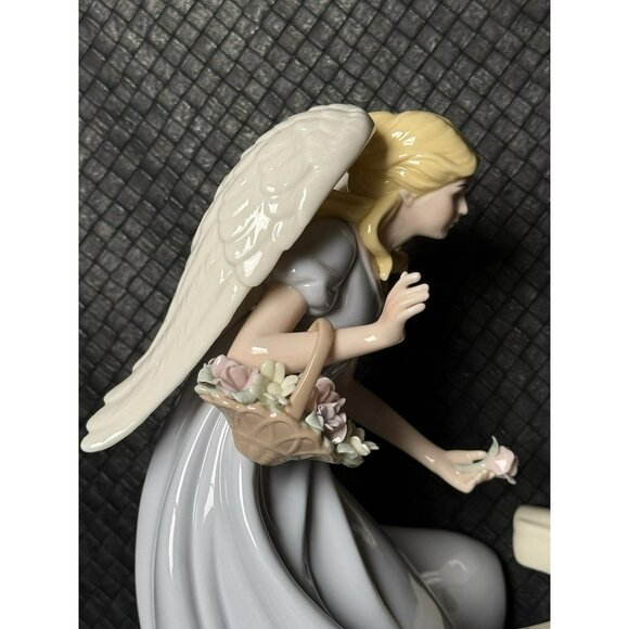 Members Mark Porcelain Angel Placing Flowers On Balustrade Hand Painted 2005 EUC - Picture 14 of 15